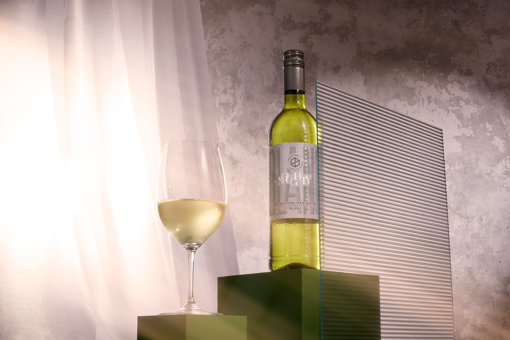 
            
                Load image into Gallery viewer, Thomson &amp;amp; Scott Noughty Non-Alcoholic White and Red Wine Duo
            
        